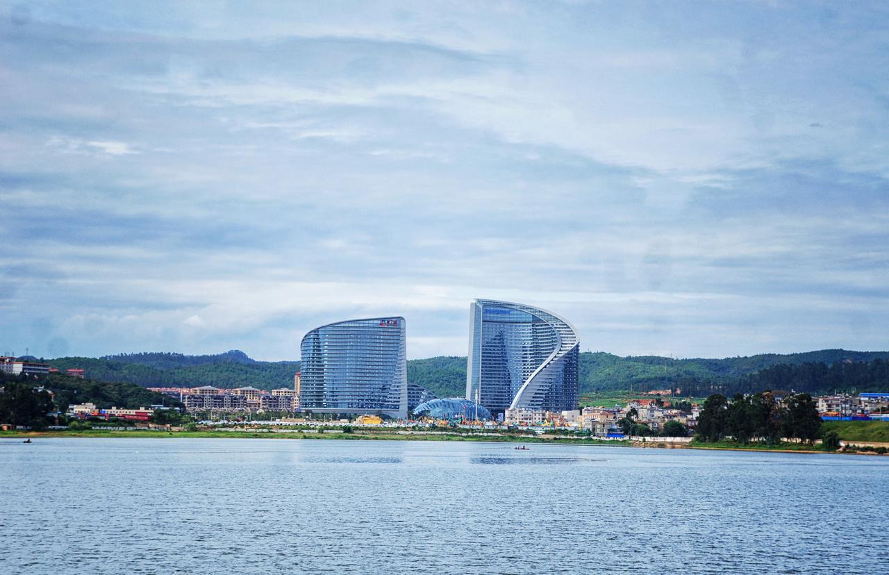 Howard Johnson Flower City Hotel Kunming Zewnętrze zdjęcie