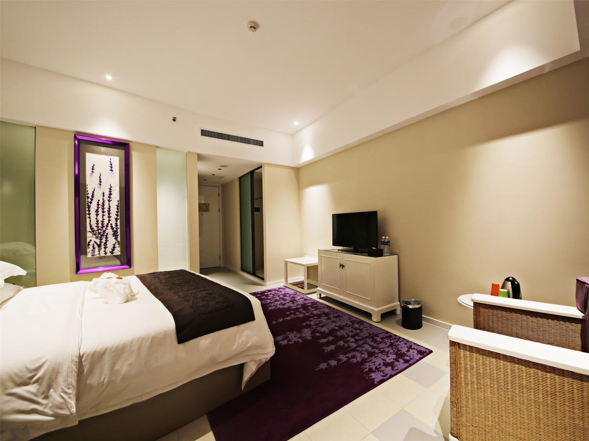 Howard Johnson Flower City Hotel Kunming Zewnętrze zdjęcie