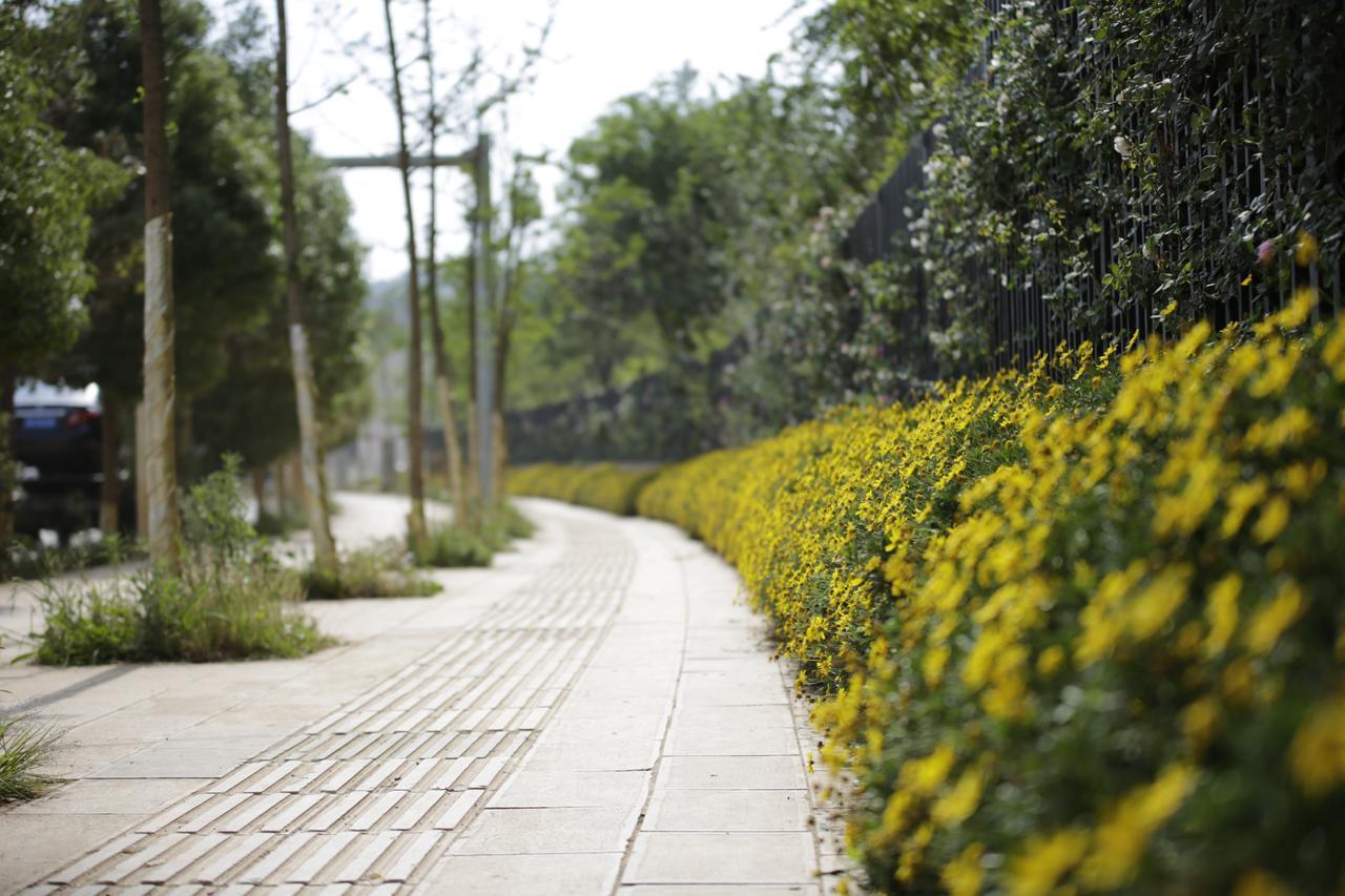 Howard Johnson Flower City Hotel Kunming Zewnętrze zdjęcie