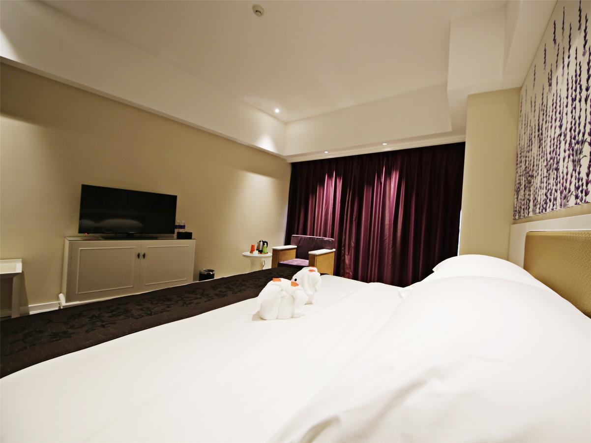 Howard Johnson Flower City Hotel Kunming Zewnętrze zdjęcie