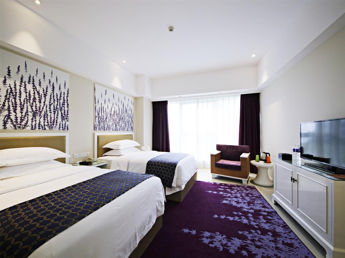 Howard Johnson Flower City Hotel Kunming Zewnętrze zdjęcie