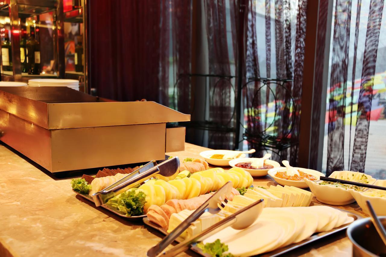 Howard Johnson Flower City Hotel Kunming Zewnętrze zdjęcie