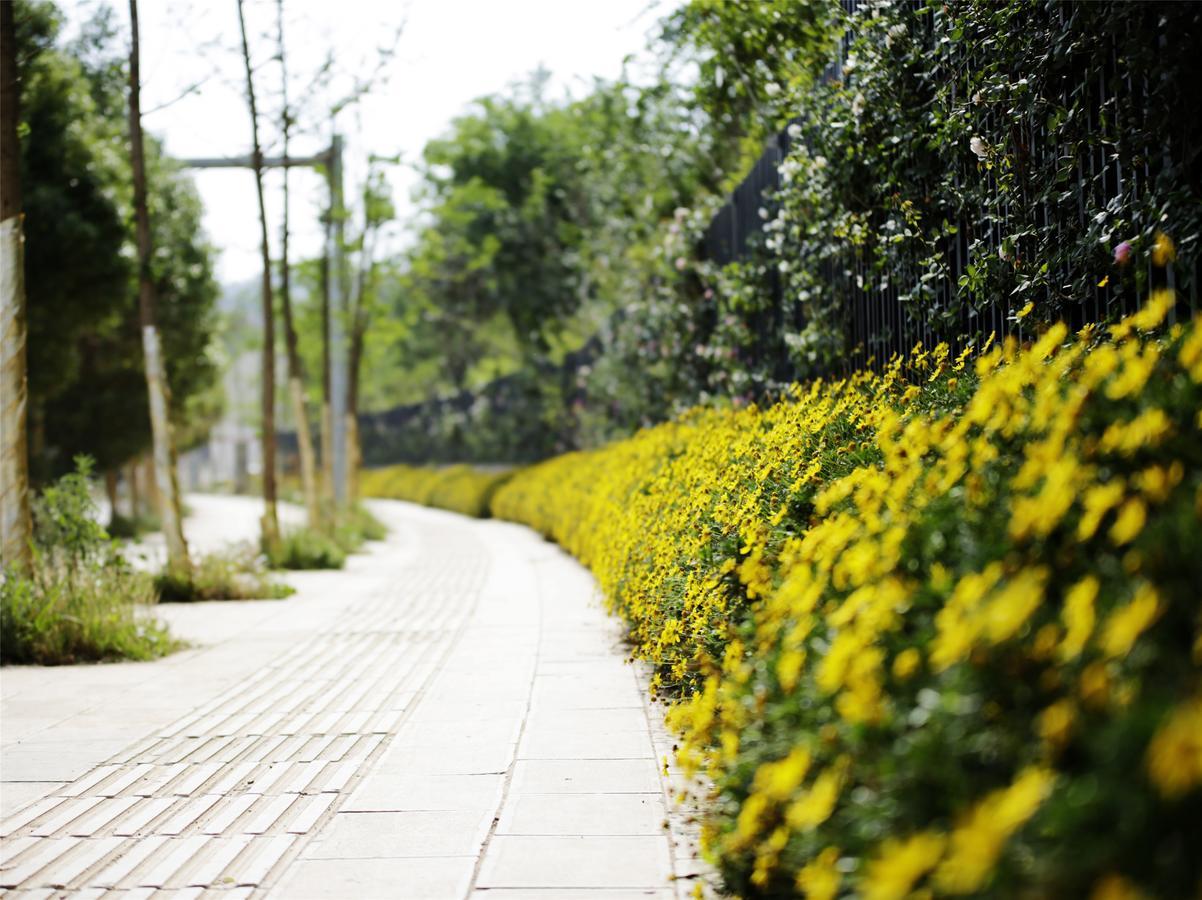 Howard Johnson Flower City Hotel Kunming Zewnętrze zdjęcie